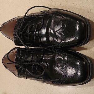 Boys florsheim shoes worn once